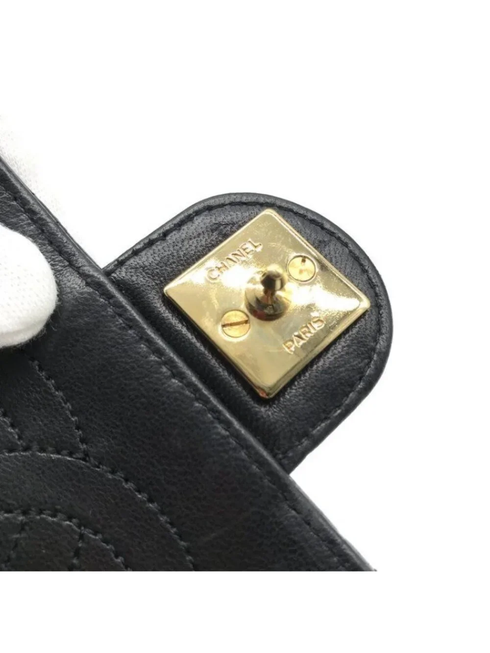 Chanel CC Logo Mini Quilted Lambskin Chain Shoulder Bag Black